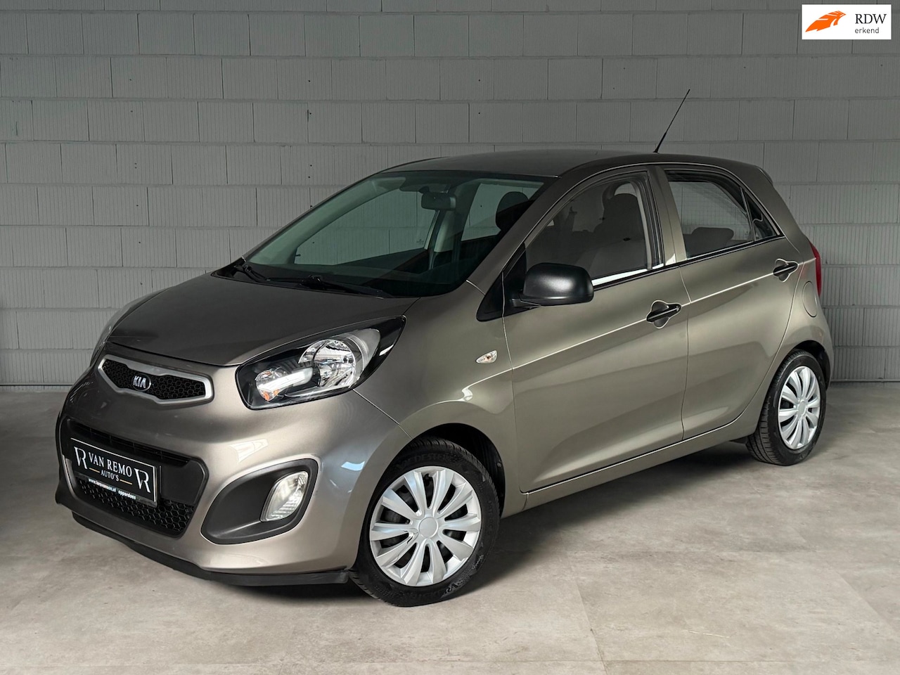 Kia Picanto - 1.0 CVVT EconomyLine|Airco|BT Audio|Carplay|5-drs! - AutoWereld.nl