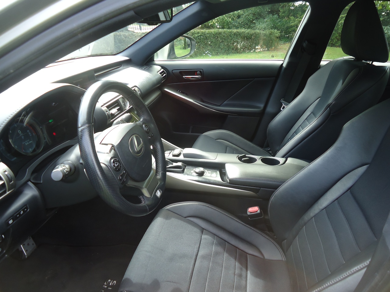Lexus IS - 300h F Sport Line MARK LEVINSON AUDIO