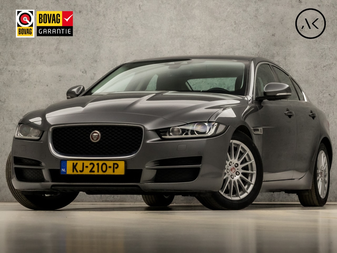 Jaguar XE - 2.0 D Portfolio 164Pk Automaat (NAVIGATIE, CLIMATE, LEDER, CAMERA, ELEK SPORTSTOELEN, TREK - AutoWereld.nl