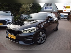 BMW 1-serie - 118i High Executive Edition AUTOM/NAVI/CRUISE/CARPLAY/AIRCO/XENON/NL-AUTO/BLUETOOTH//PDC V