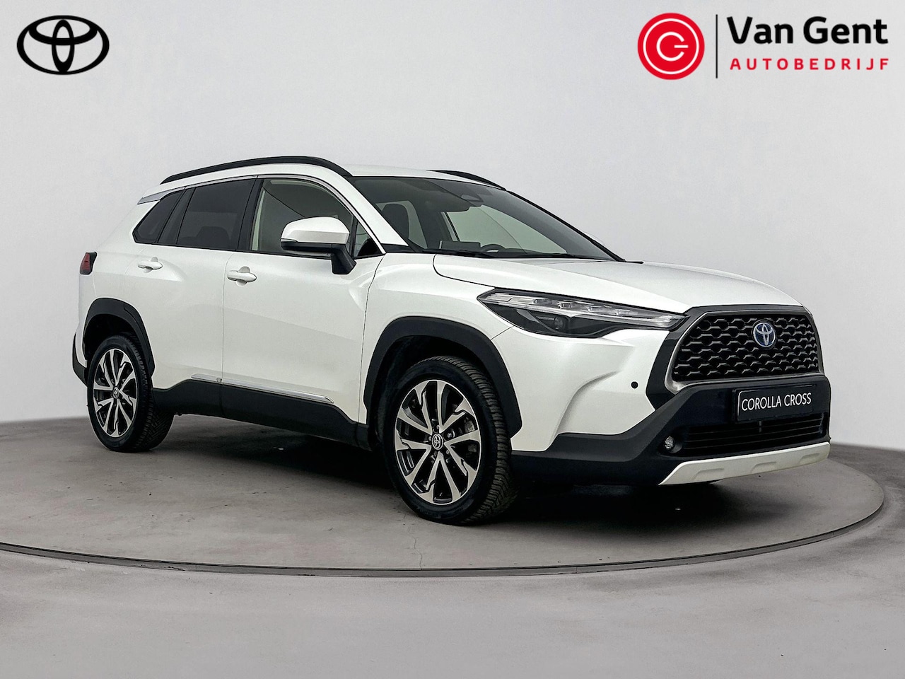 Toyota Corolla Cross - 2.0 High Power Hybrid First Edition | Apple Carplay / Android Auto | Stoel-/stuurverwarmin - AutoWereld.nl