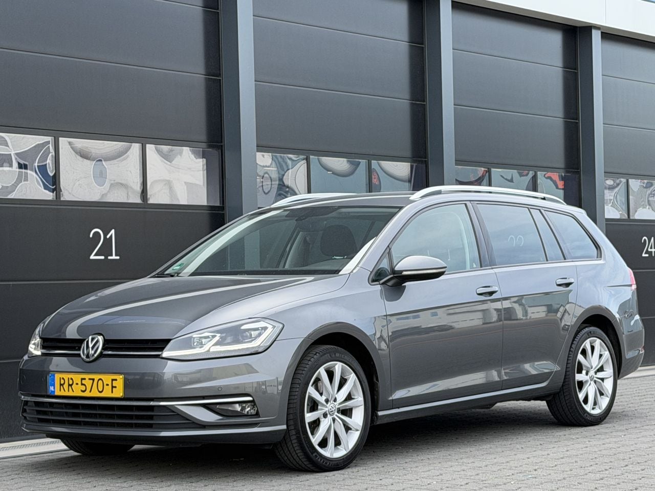 Volkswagen Golf Variant - 1.6 TDI Navi Camera Clima EURO-6 - AutoWereld.nl