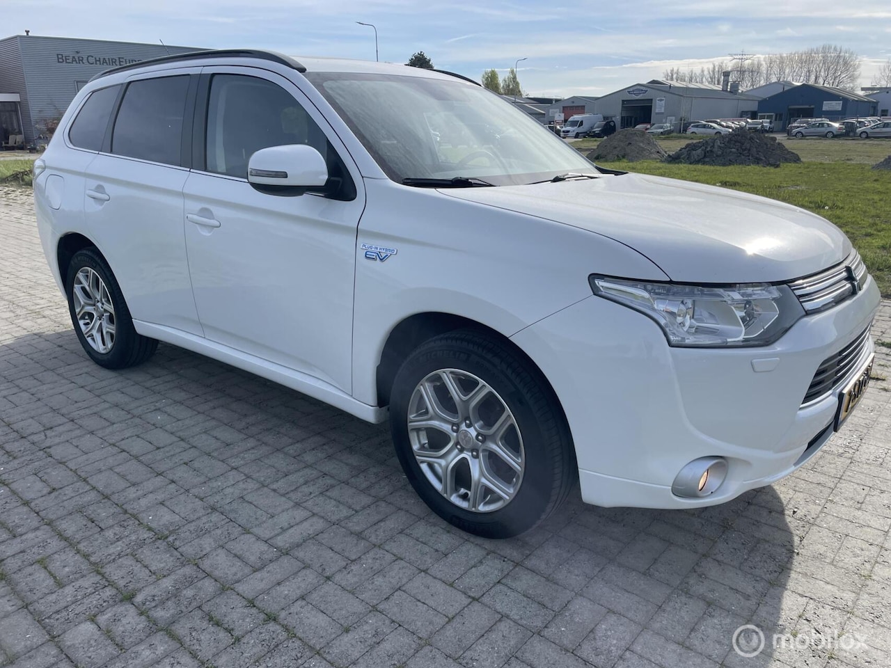 Mitsubishi Outlander - 2.0 PHEV instyle 2.0 PHEV Instyle+ - AutoWereld.nl