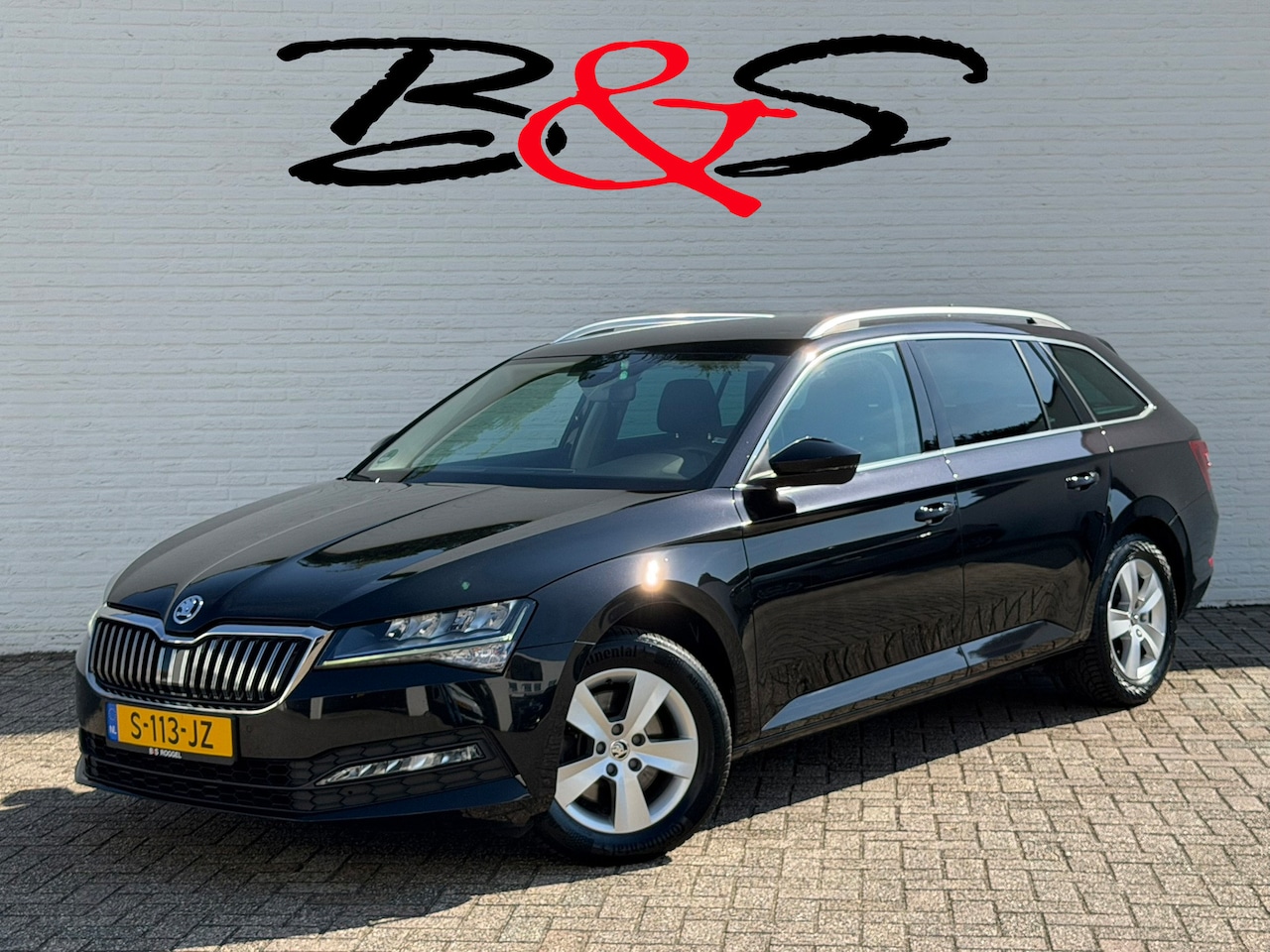 Skoda Superb Combi - 1.5 TSI ACT Automaat Pdc V+A Navigatie Clima Carplay Digital dash Trekhaak Cruise - AutoWereld.nl