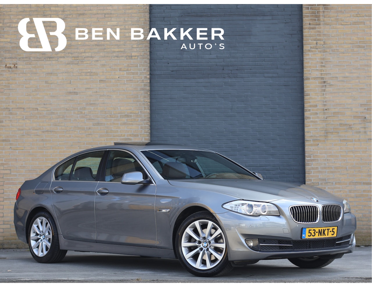 BMW 5-serie - 523i High Executive 6-cilinder | Automaat | Memory | Schuifdak | Trekhaak | Org. NL - AutoWereld.nl