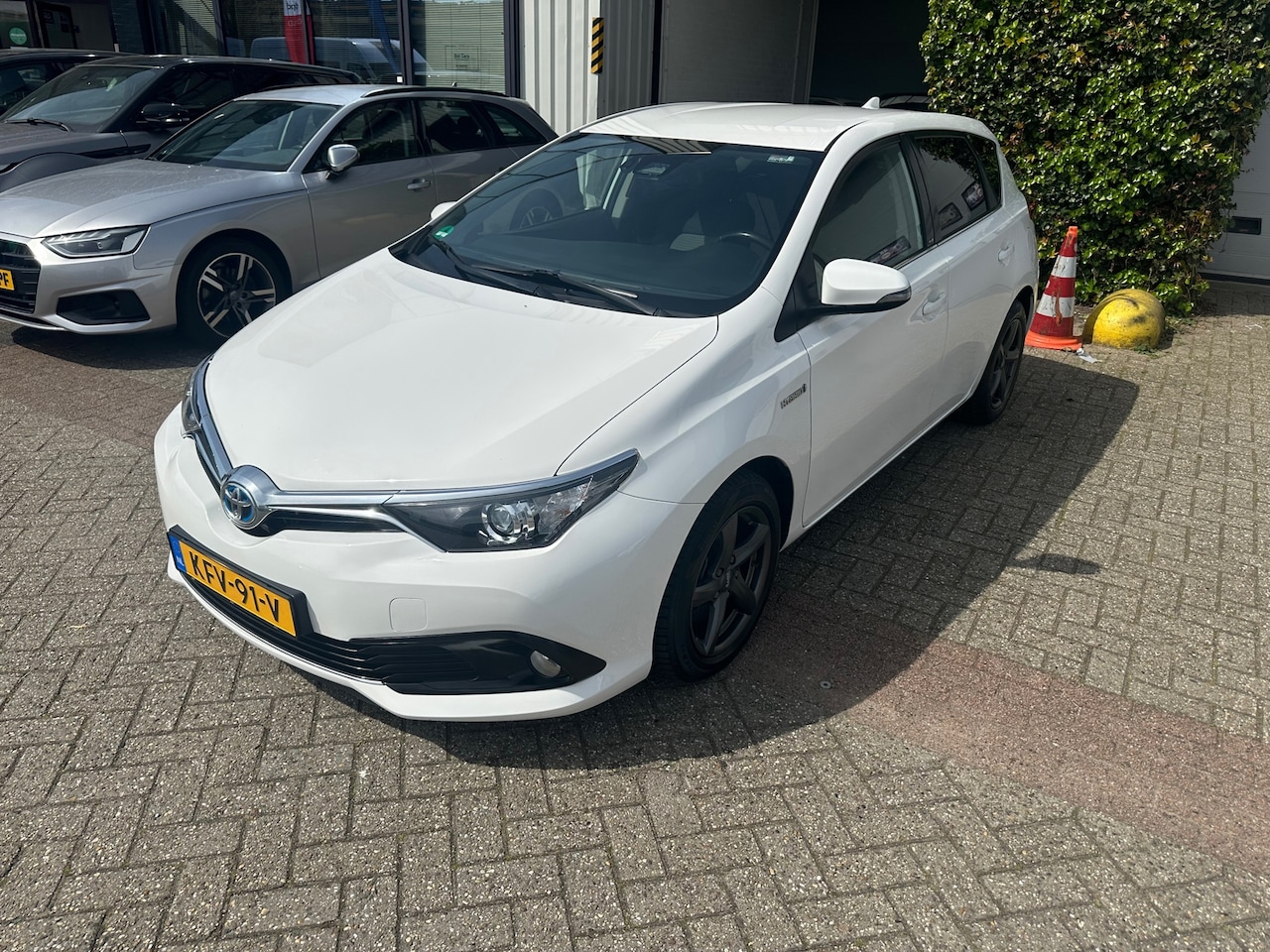 Toyota Auris - 1.8 Hybrid Dynamic 1.8 Hybrid Dynamic - AutoWereld.nl