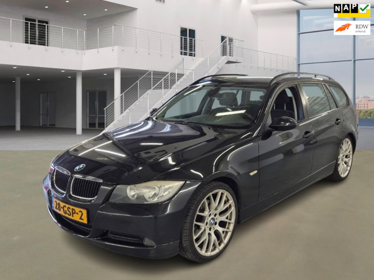 BMW 3-serie Touring - 320i Business Line 320i Business Line - AutoWereld.nl