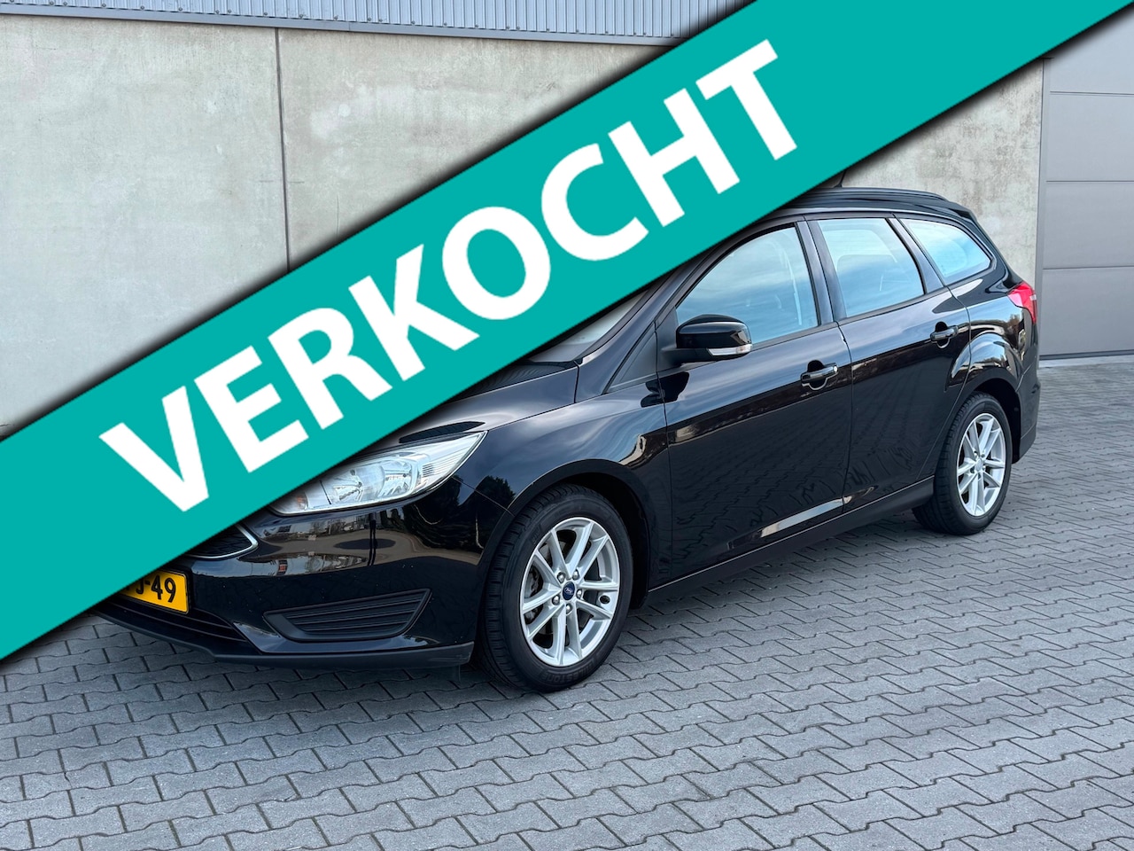 Ford Focus Wagon - 1.0 Trend Edition NAP+NAVIGATIE+AIRCO+CRUISE CONTROL+PDC+TREKHAAK+2 SLEUTELS - AutoWereld.nl