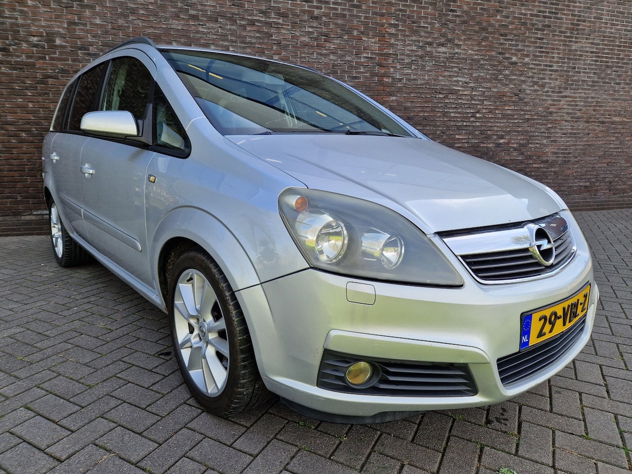 Opel Zafira - 1.9 CDTi automaat carplay APK 09-2026 trekhaak - AutoWereld.nl