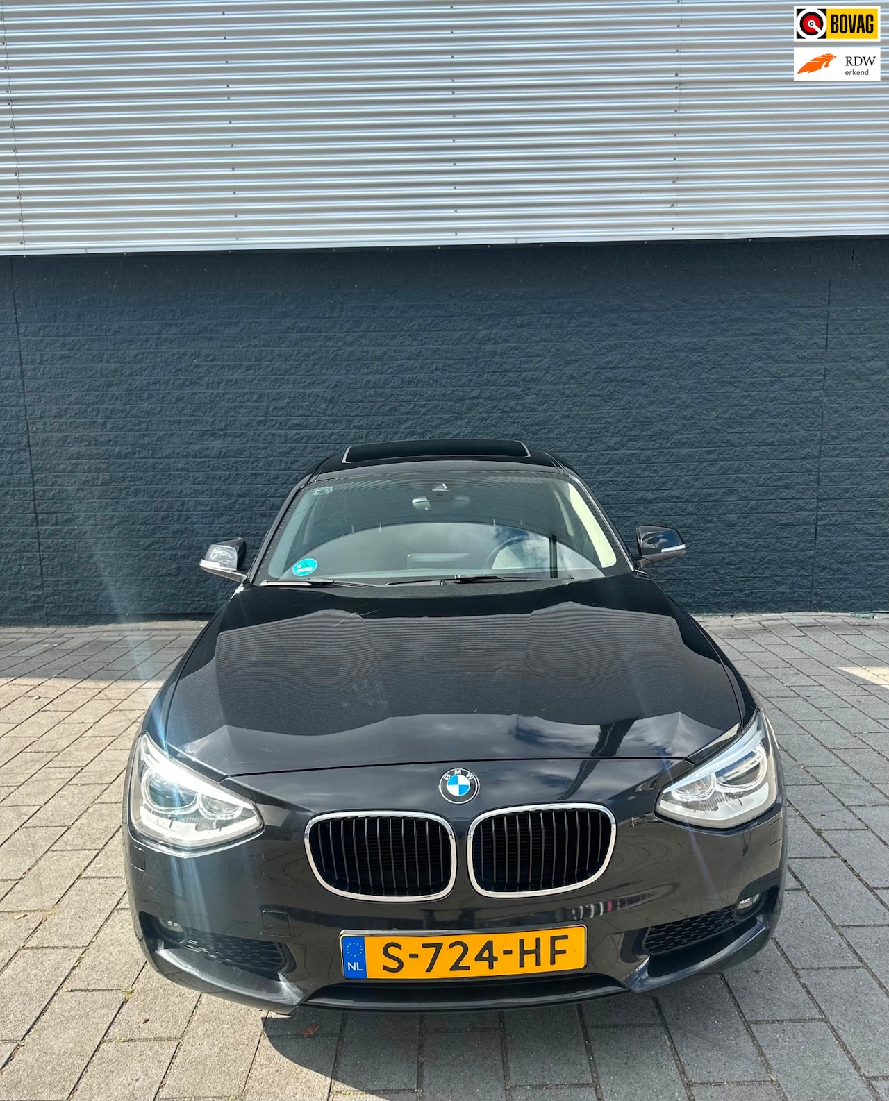 BMW 1-serie - 116i automaar/airco/LM/navi/ schuifdak/ sport - AutoWereld.nl