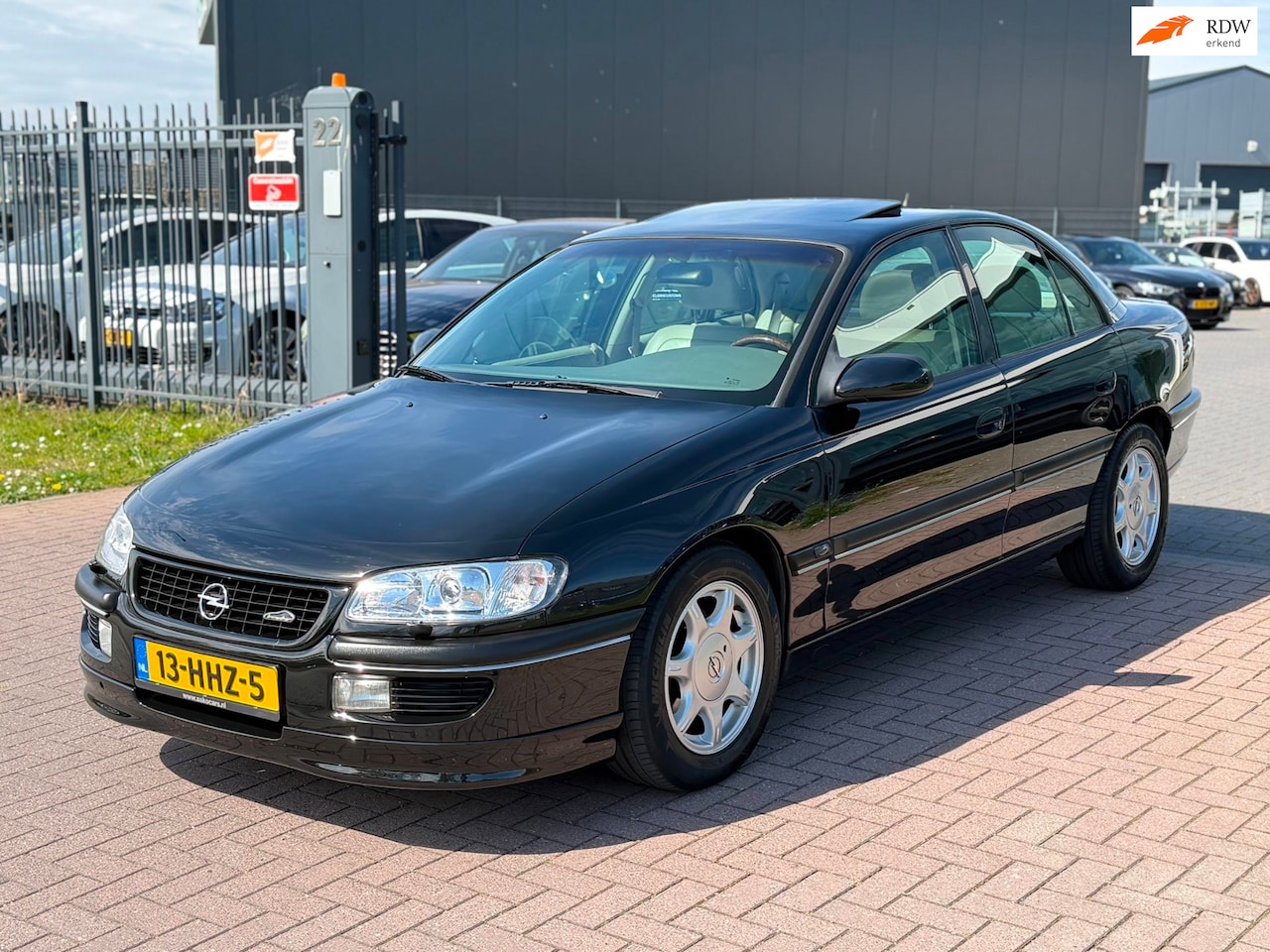 Opel Omega - 3.0i V6 Sport MV6 Uniek! Youngtimer Top staat! - AutoWereld.nl