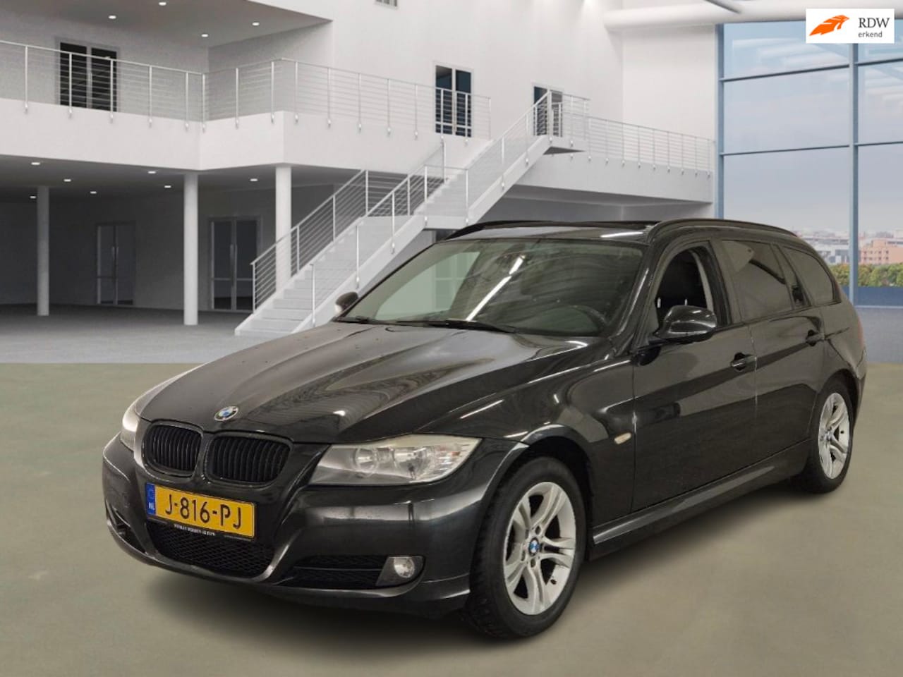 BMW 3-serie Touring - 318i High Executive|PANO|PSENSOR|STOELVERW|6BAK - AutoWereld.nl