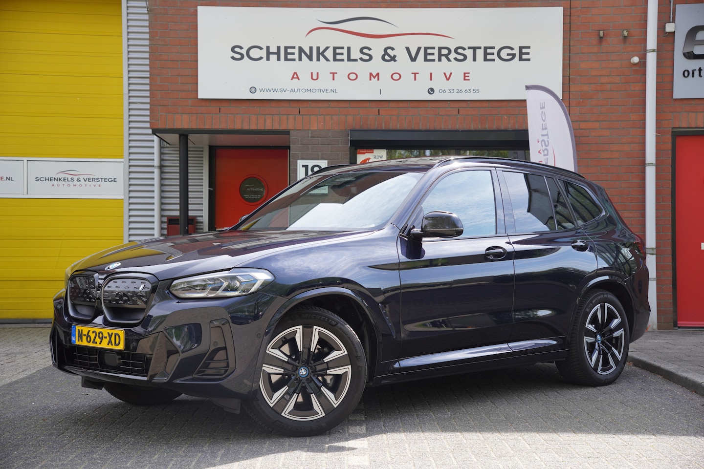 BMW iX3 - High Executive 80 kWh / 93.5 SOH / BTW / Pano / Trekhaak / Co Pilot  / Harman Kardon / - AutoWereld.nl