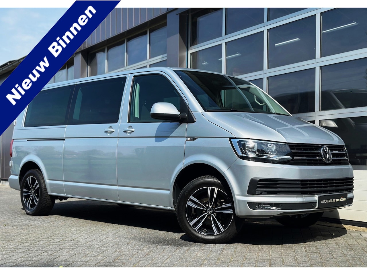 Volkswagen Transporter Caravelle - 2.0 TDI 150pk | Automaat | Lang | Dubbele Cabine 6 persoons | Comfortline | Euro 6 | Clima - AutoWereld.nl