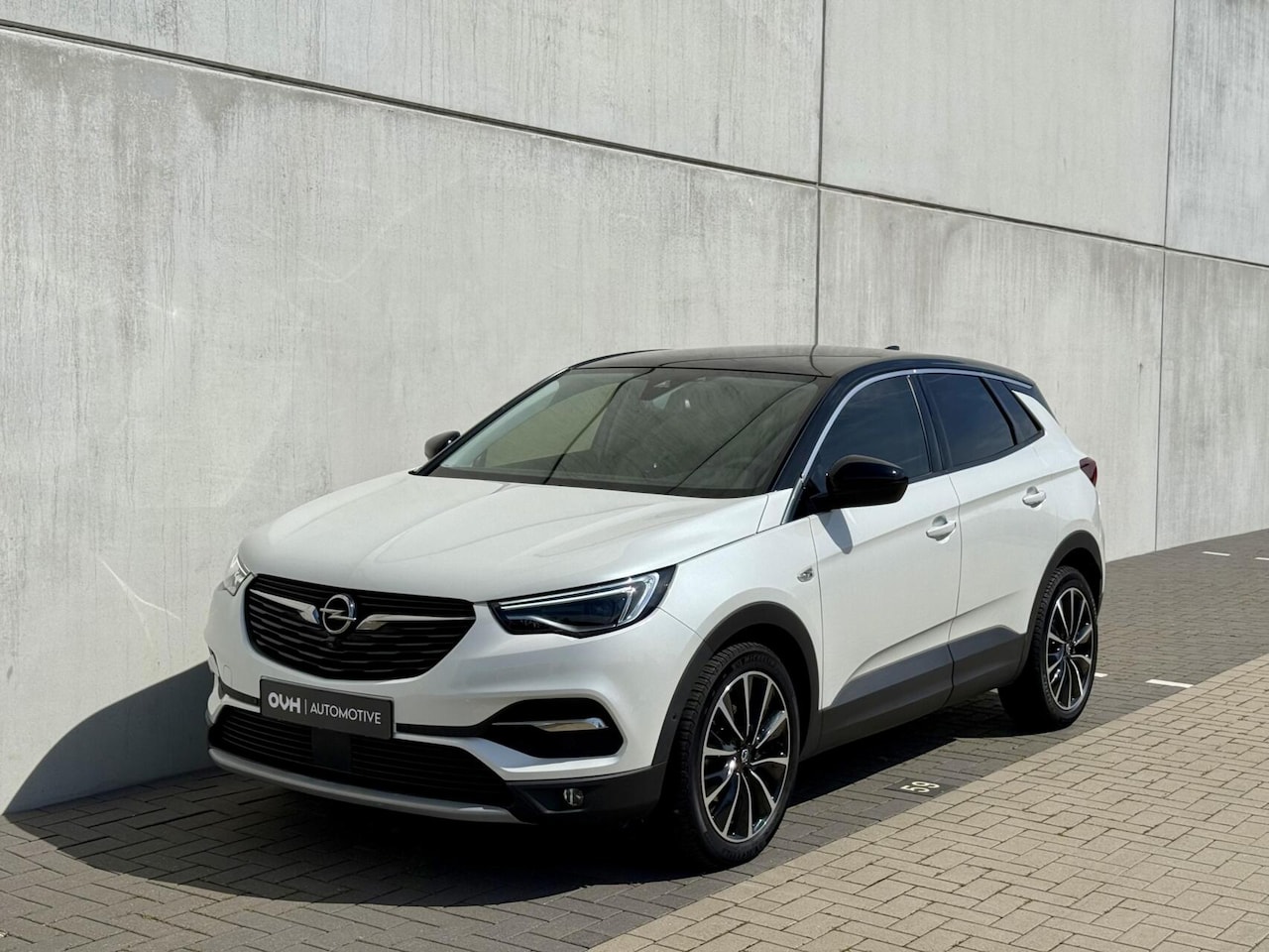Opel Grandland X - 1.2 Ultimate | pano | leer | stoelventilat - AutoWereld.nl