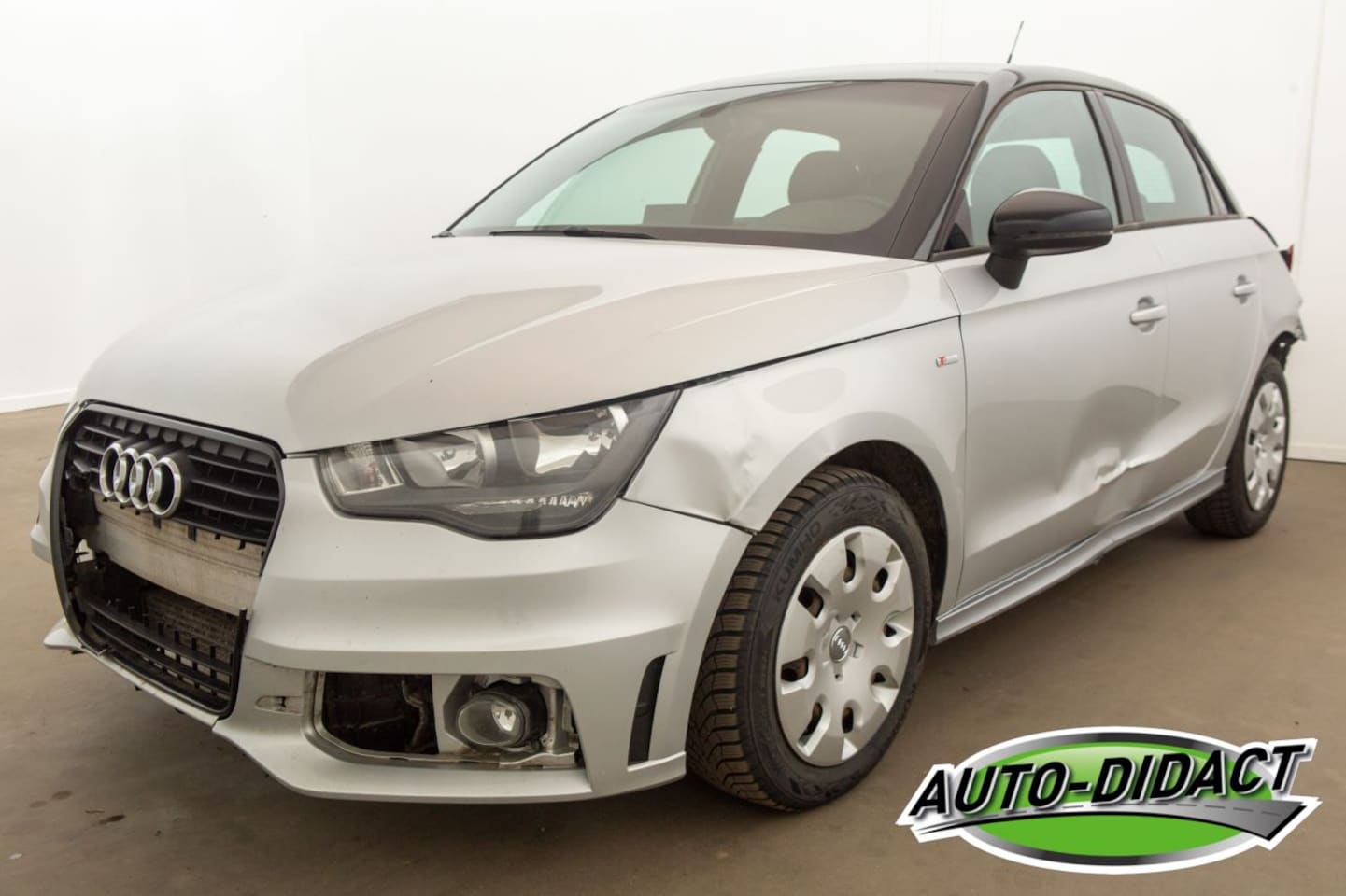 Audi A1 - 1.6 TDI Airco Admired - AutoWereld.nl
