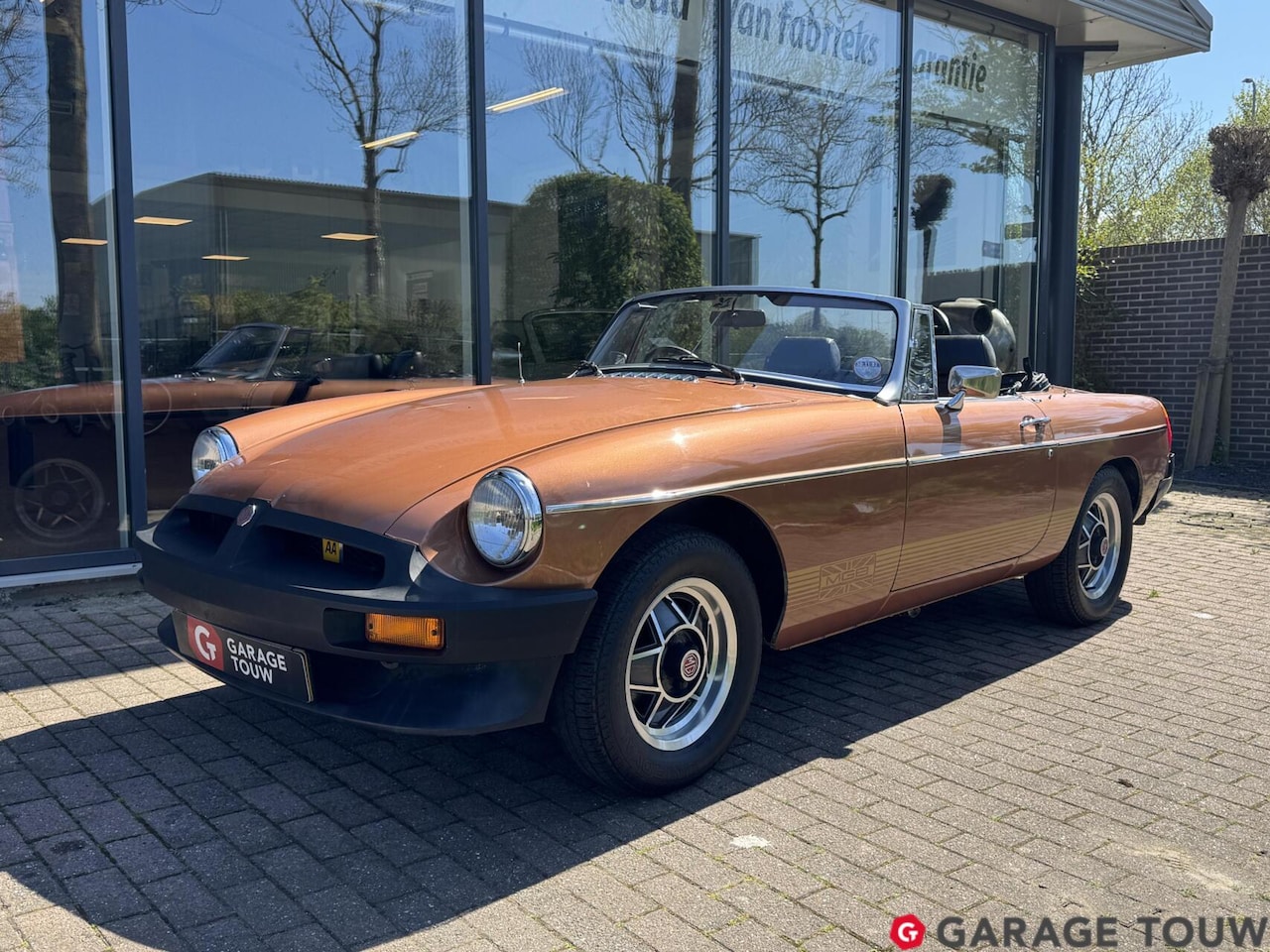 MG B type - 1.8 Roadster Limited Edition 1 of 420, Overdrive - AutoWereld.nl
