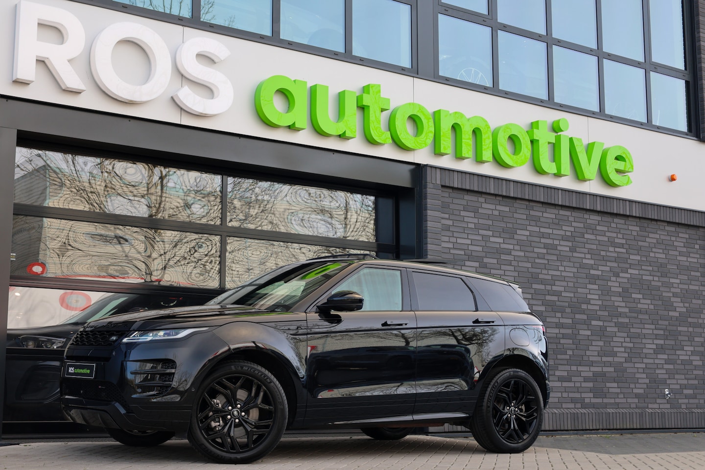 Land Rover Range Rover Evoque - 1.5 P300e AWD R-Dynamic HSE | BTW! | PANO | MERIDIAN | 360 | KEYLESS | DIGITAL DASH | STUU - AutoWereld.nl
