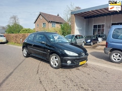 Peugeot 206 - 1.6-16V XS met Nieuwe APK