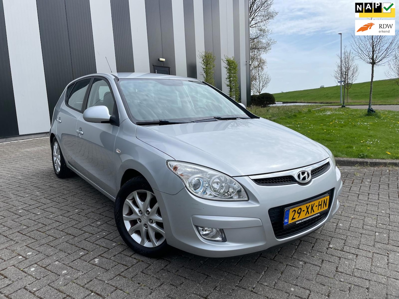 Hyundai i30 - 1.6i Dynamic Luxe Nw APK-Airco-Cruise-Lmv-Elekpakket - AutoWereld.nl