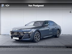 BMW i7 - M70 xDrive 106 kWh M Sport Pro / Individual Two-Tone lak / Rear-Seat Entertainment / Execu