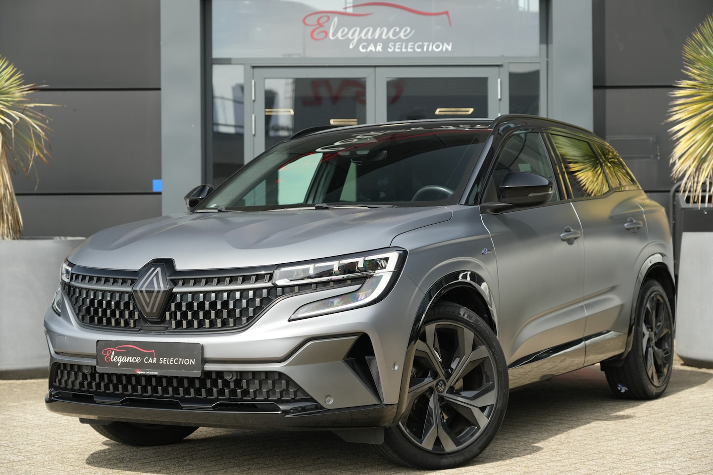 Renault Austral - 1.2 E-Tech Full Hybrid 200 Techno Esprit Alpine 200pk Navigatie/Stoelverwarming/Camera - AutoWereld.nl