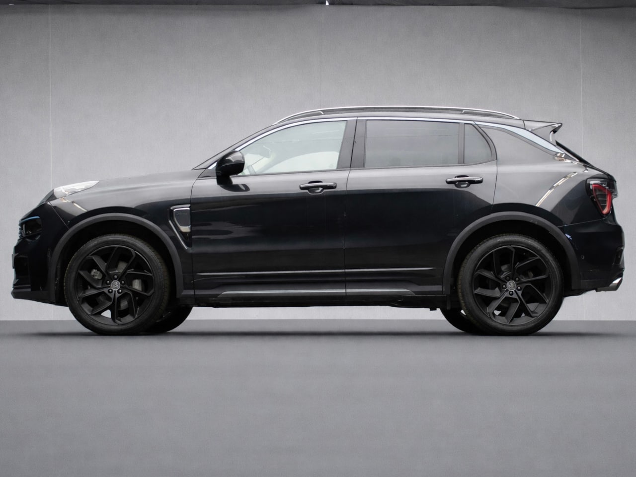 Lynk & Co 01 - 1.5 Sport (SCHUIFDAK,APPLE CARPLAY,NAVI,CAMERA,CRUISE,CLIMATE,DIGITAL DASH,LED,STOELVERWAR - AutoWereld.nl