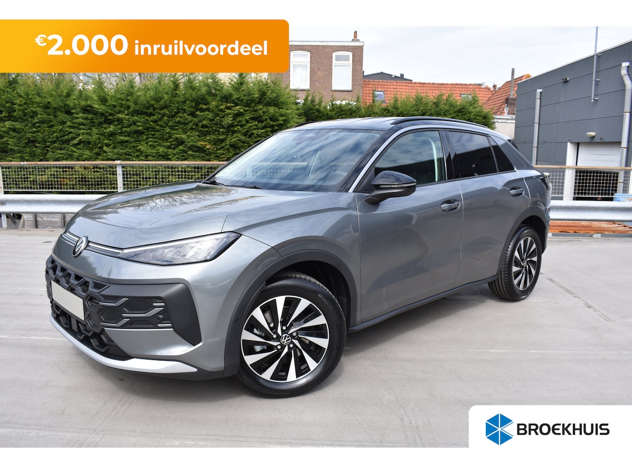 Volkswagen T-Roc - Life First Edition | 'App-Connect' draadloze smartphone integratie | Automatische afstands - AutoWereld.nl