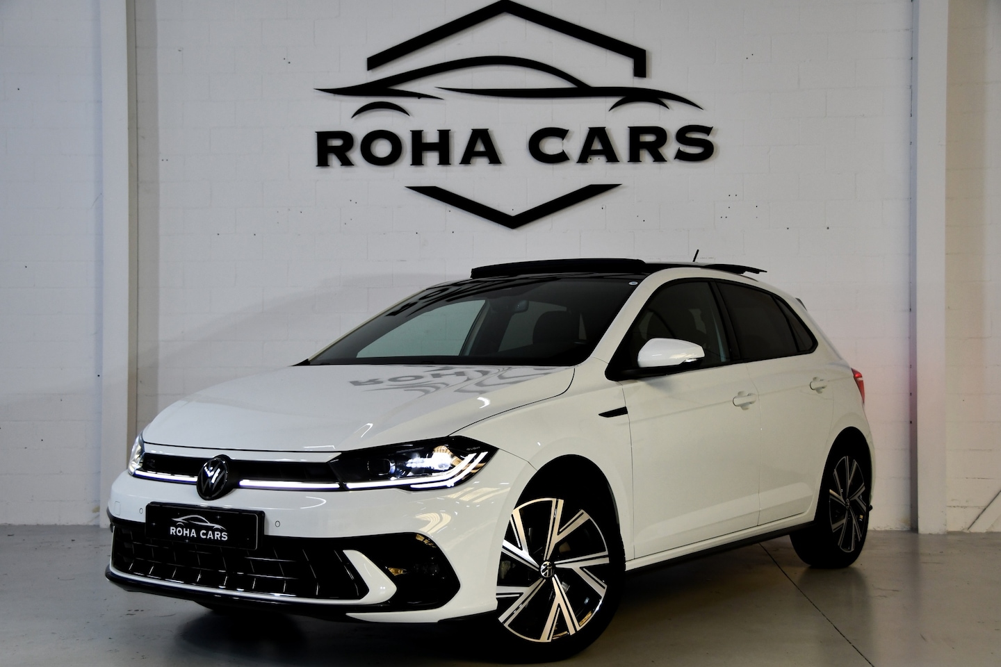 Volkswagen Polo - 1.0 TSI R-Line 1.0 TSI R-Line, Pano, Camera, Frontassist - AutoWereld.nl