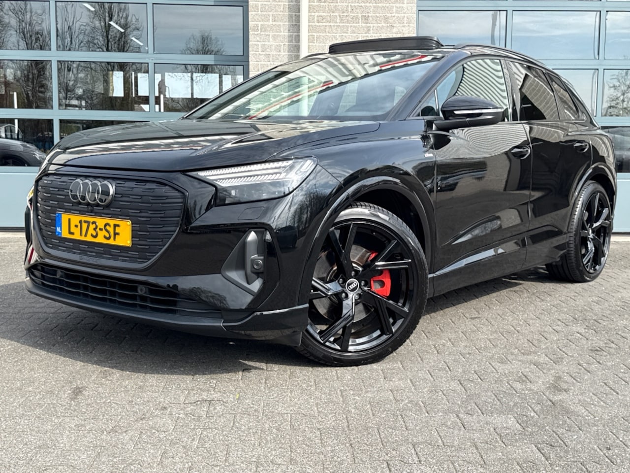 Audi Q4 e-tron - 40 Launch edition S Competition 77 kWh - AutoWereld.nl