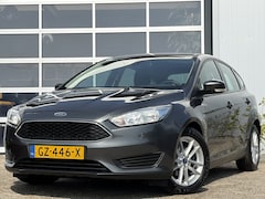Ford Focus - 1.0 Trend Edition 100pk | Airco | Bluetooth | Cruise control | Navigatiesysteem | Parkeers