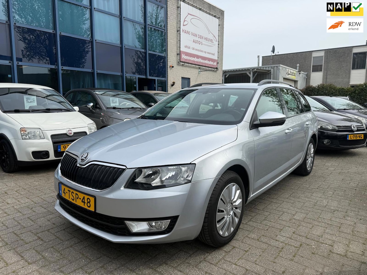 Skoda Octavia Combi - 1.2 TSI Greentech Ambition Trekhaak, Airco, APK 044/27 - AutoWereld.nl