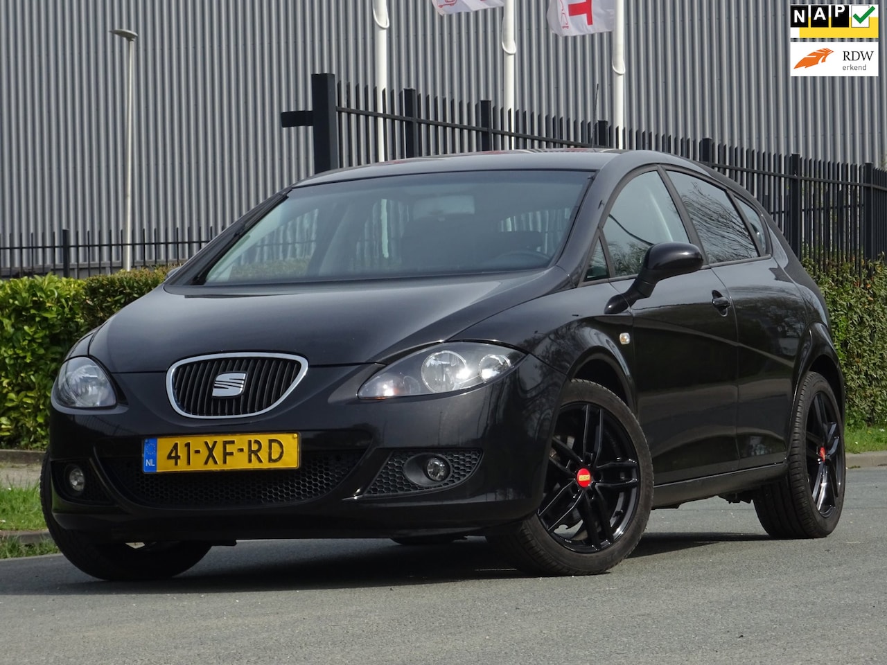 SEAT Leon - 1.6 Sportstyle NAP/AIRCO/CRUISE/APK 04-2027 - AutoWereld.nl