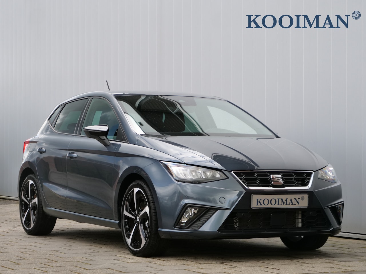 SEAT Ibiza - 1.0 TSI FR 115 Pk Automaat DAB / Apple Carplay / Camera / 18 inch / Stoelverwarming - AutoWereld.nl
