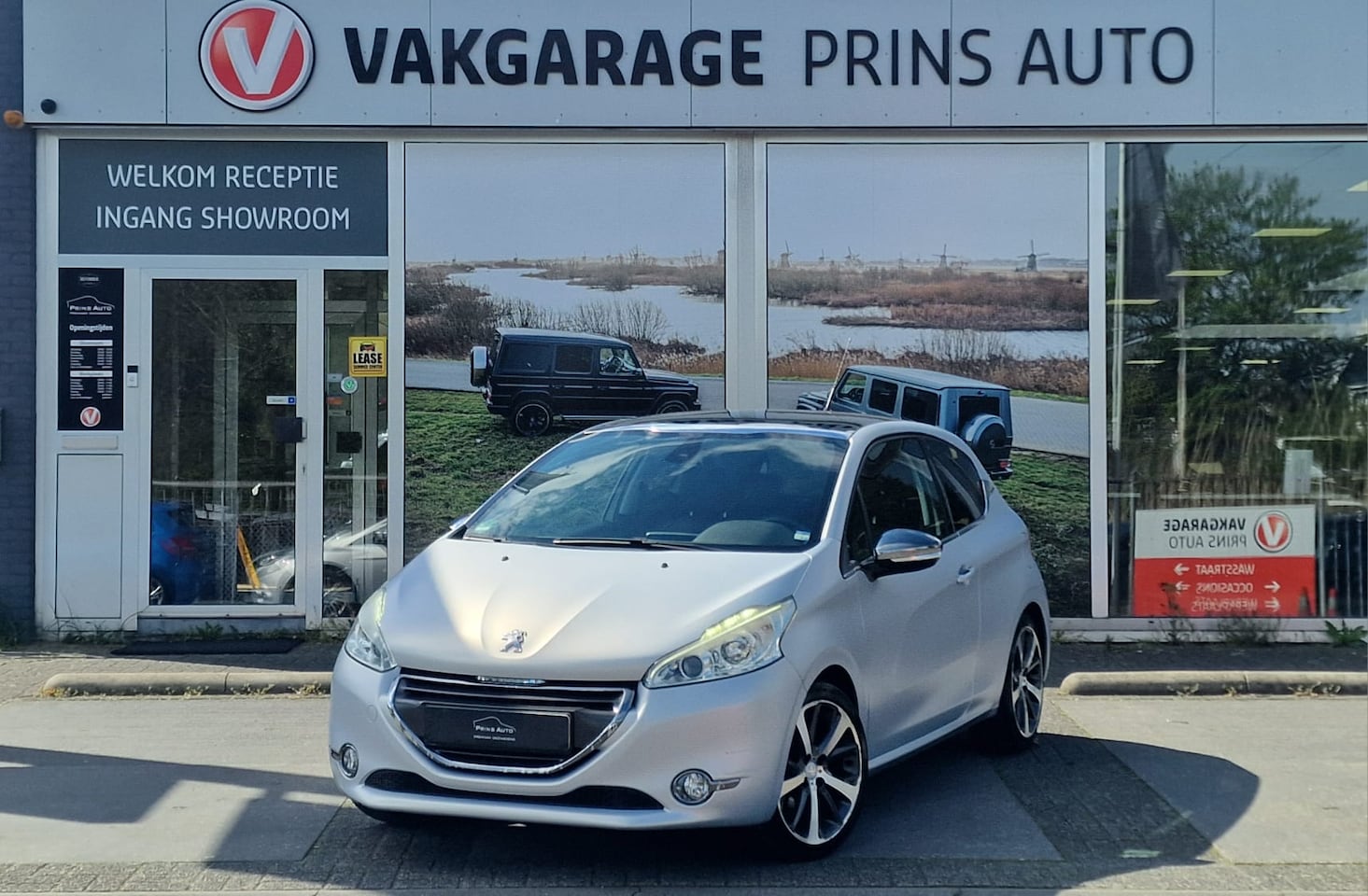Peugeot 208 - 1.6 VTi Allure |NAVI|PARKEERSENSOREN|VOLL. ONDERHHOUDEN|CLIMA|PANO| 18466 / 4745 - AutoWereld.nl