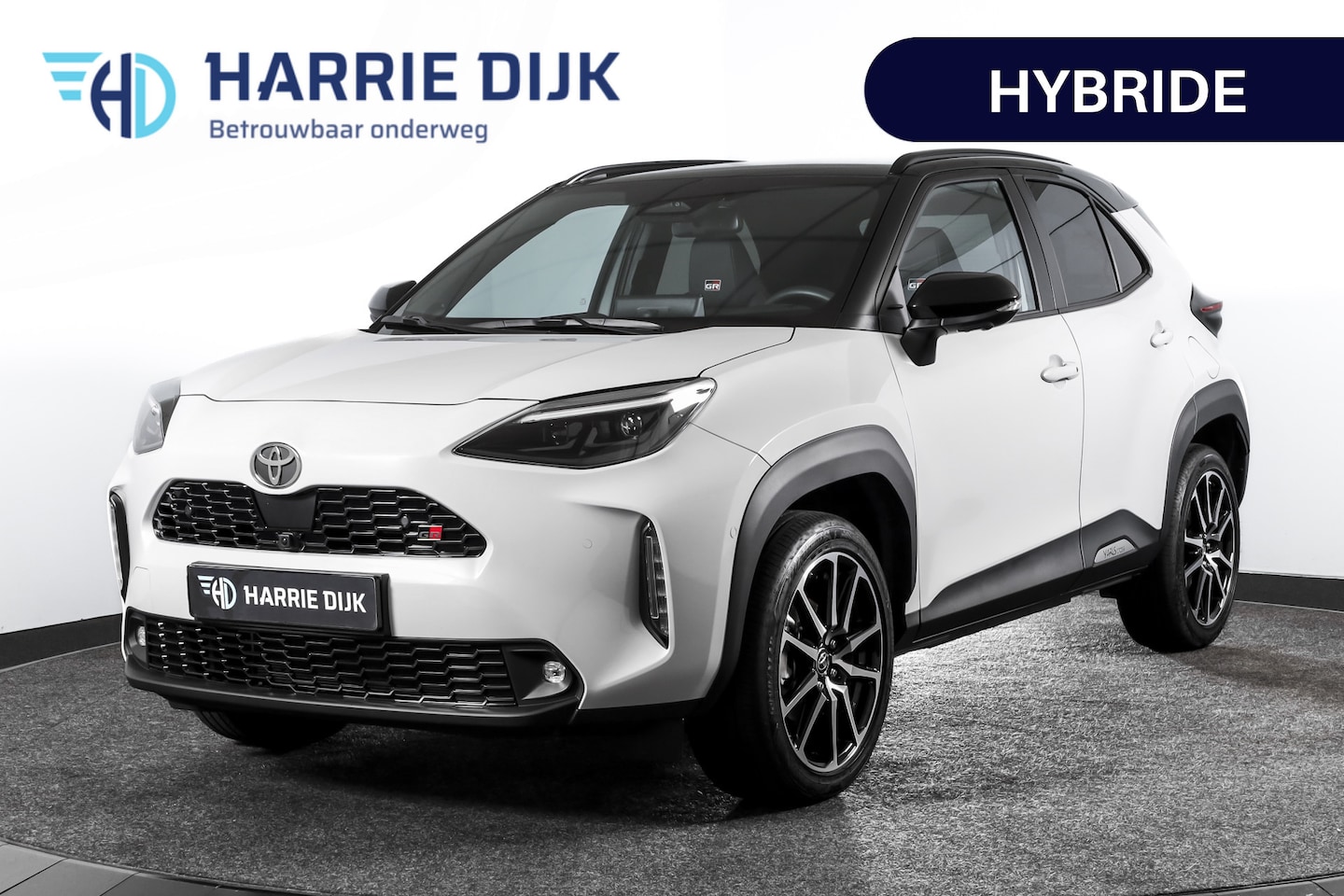 Toyota Yaris Cross - 1.5 Hybrid 130 GR Sport | Adapt.Cruise | Head-up | 360 Camera | Stoel+Stuurverw. | Dig.Coc - AutoWereld.nl
