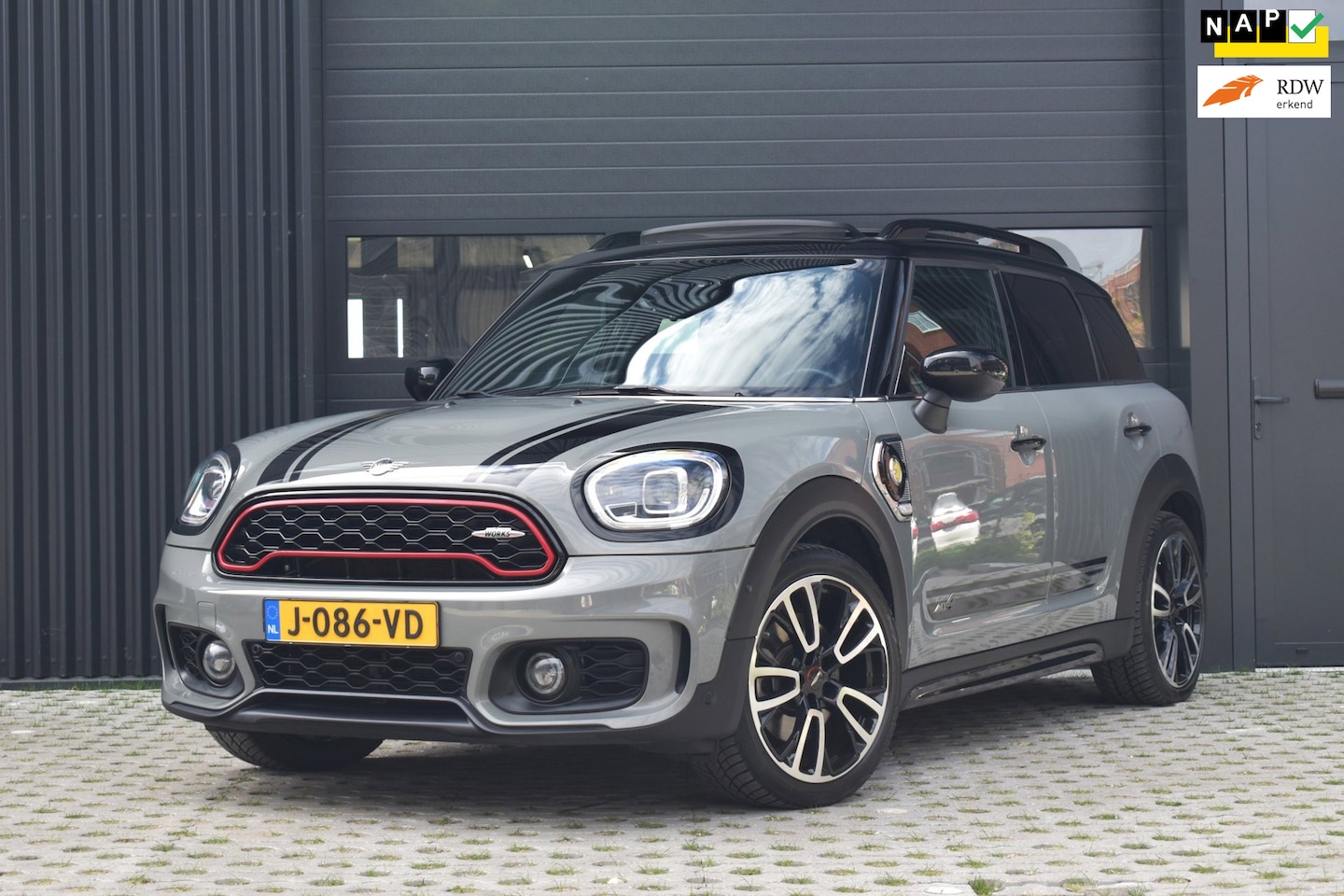 MINI Countryman - Mini 1.5 Cooper S E ALL4 JCW NIEUW MODEL| PANO | SCHAALSTOELEN |H&K | JOHN COOPER WORKS | - AutoWereld.nl