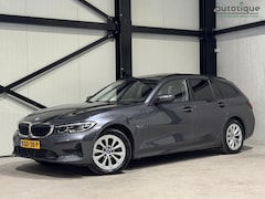 BMW 3-serie Touring - 320e xDrive Business | panorama | navi | led | trekhaak |