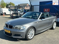 BMW 1-serie Cabrio - 118i High Executive / STOELVERWARMING / CRUISE CONTROL / NAVIGATIE / AIRCO