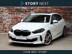 BMW 1-serie - 118i Executive M Sport Pakket Automaat / Live Cockpit Professional / Panoramadak / Lichtpa