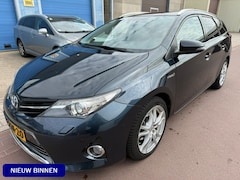 Toyota Auris Touring Sports - 1.8 Hybrid Lease+ Full Options 2014 Leer Panoramadak Mooie auto met veel opties en alle bo
