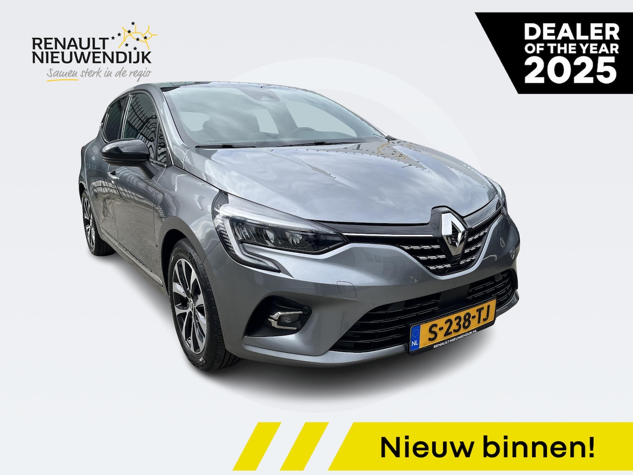 Renault Clio - 1.6 E-Tech Hybrid 145 Techno / Multimedia Navigatie 9,3 inch / Camera / Parkeersensoren - AutoWereld.nl