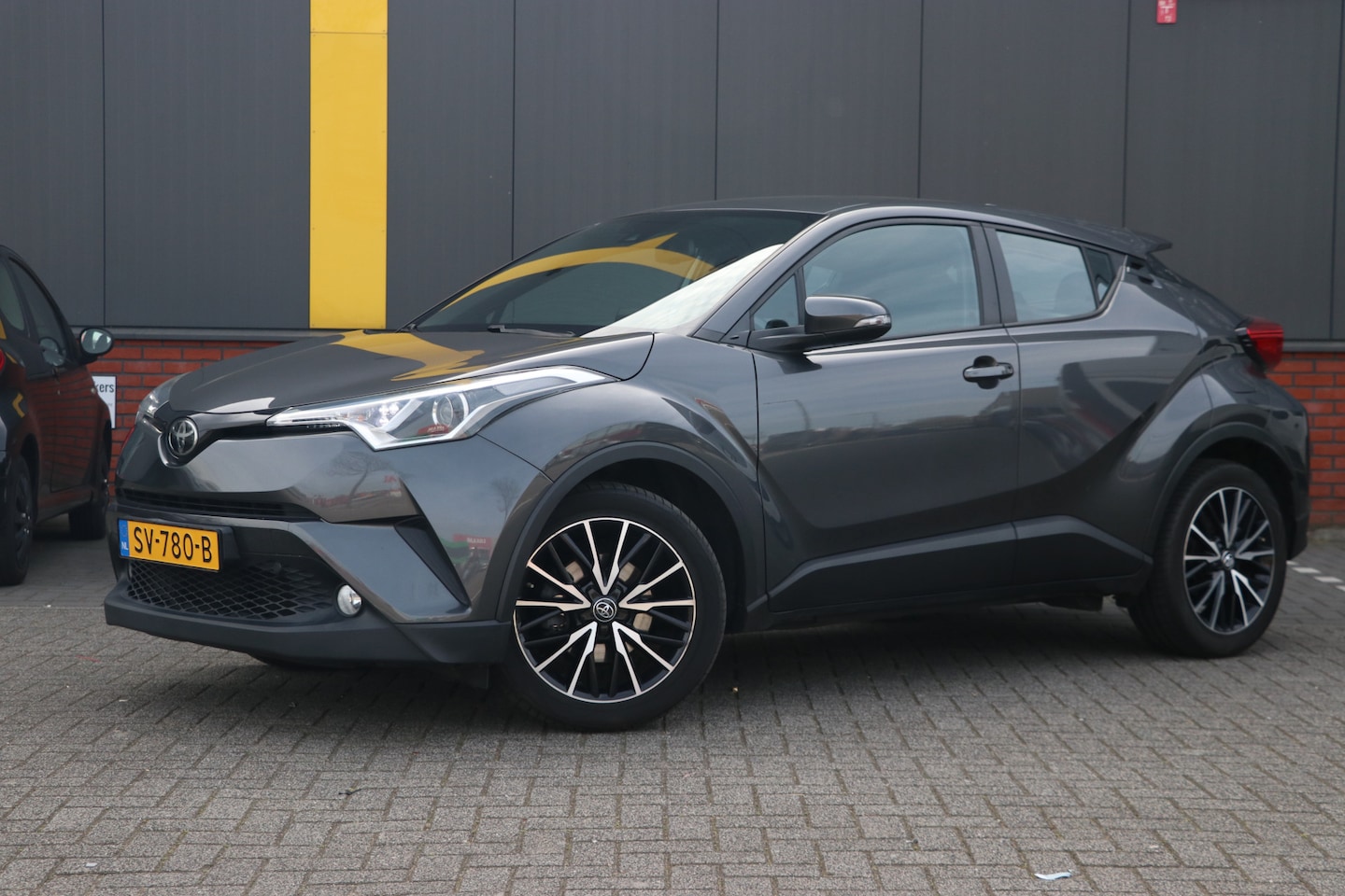 Toyota C-HR - 1.2 Urban NAP | Camera |  ACC | navi | - AutoWereld.nl