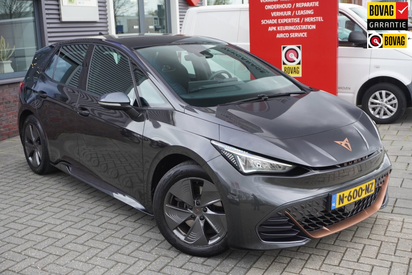 CUPRA Born - Business One 62 kWh / SOPH 94% / Camera / Carplay / Stoel en stuurverwarming - AutoWereld.nl