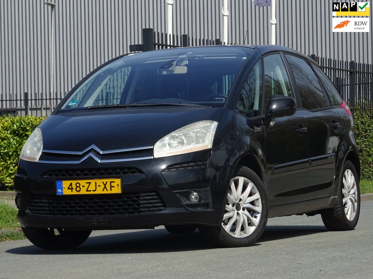 Citroën C4 Picasso - 1.8-16V Ambiance NAP/CLIMA/CRUISE/PDC/APK - AutoWereld.nl
