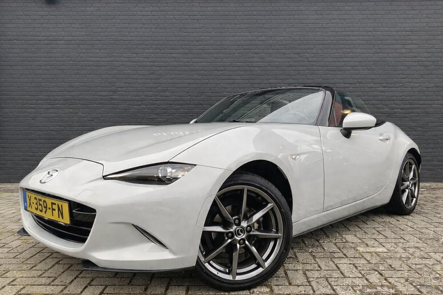 Mazda MX-5 - MX5 1.5 SkyActiv-G 131 TS+ Navigatie Cruise Airco Led 2016 Pearl White - AutoWereld.nl