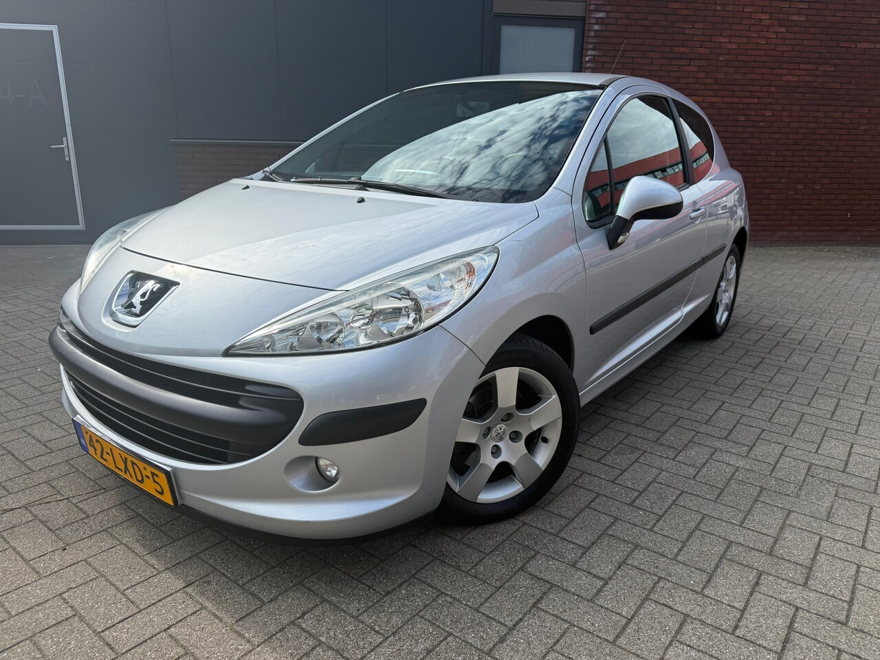 Peugeot 207 - 1.4 VTi X-Line AIRCO/CRUISE/ORIGINEEL NL/41 DKM NAP!!/UNIEK/NIEUWE APK/INRUIL MOGELIJK - AutoWereld.nl