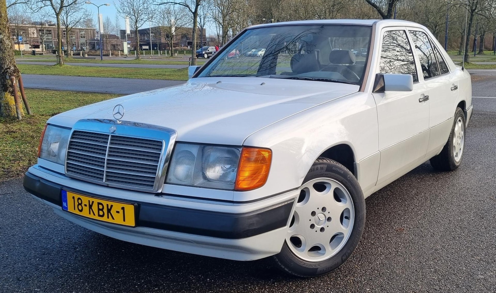 Mercedes-Benz 200-500 (W124) - 300 E...APK 23-12-2027 - AutoWereld.nl