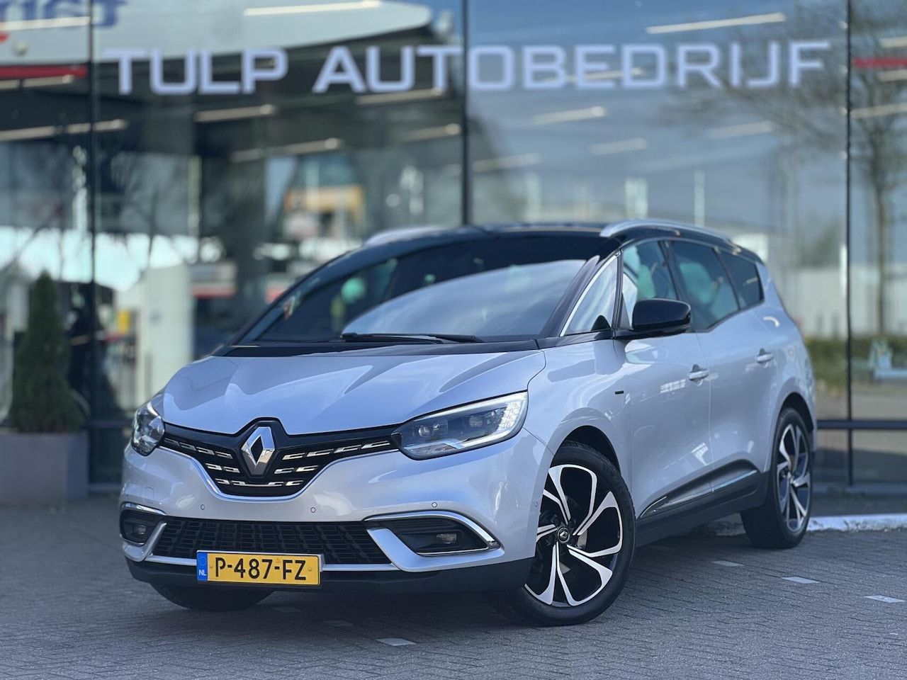 Renault Grand Scénic - 1.3 TCe Intens 7p. Black Edition Full - AutoWereld.nl