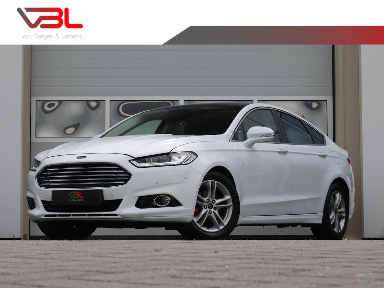 Ford Mondeo - 1.5 160PK Titanium automaat | Panoramadak - AutoWereld.nl